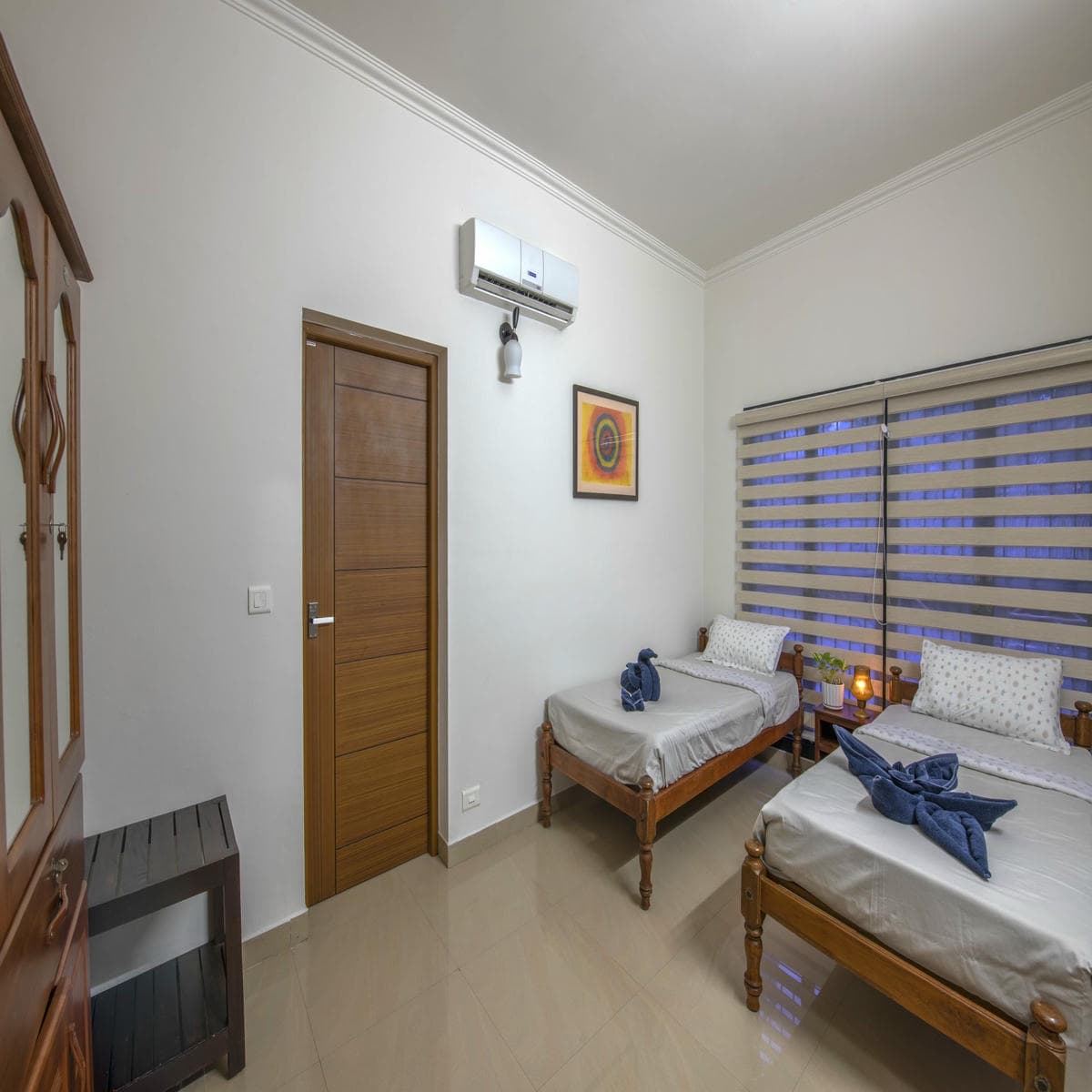 Premium AC Lake View Room